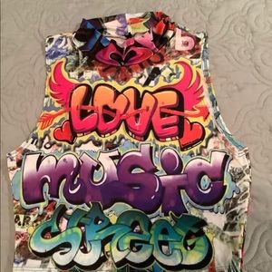 Love Culture nice colorful top.